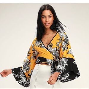 Lulu’s black & yellow floral top